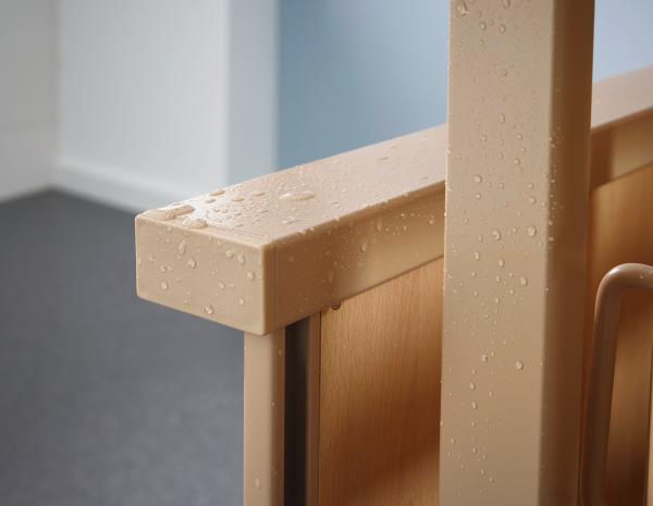 Pflegebett DALI mit Holzhaube und Bluetoothhandschalter